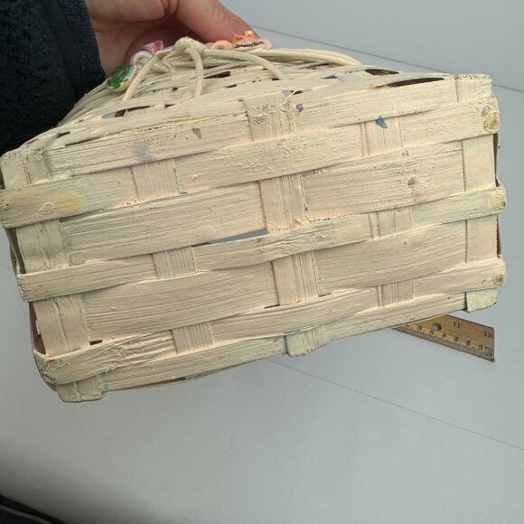 Vtg Wall Basket White Wicker Flowers Rose Green Leaves Hard Rustic Wedding READ - Picture 8 of 13